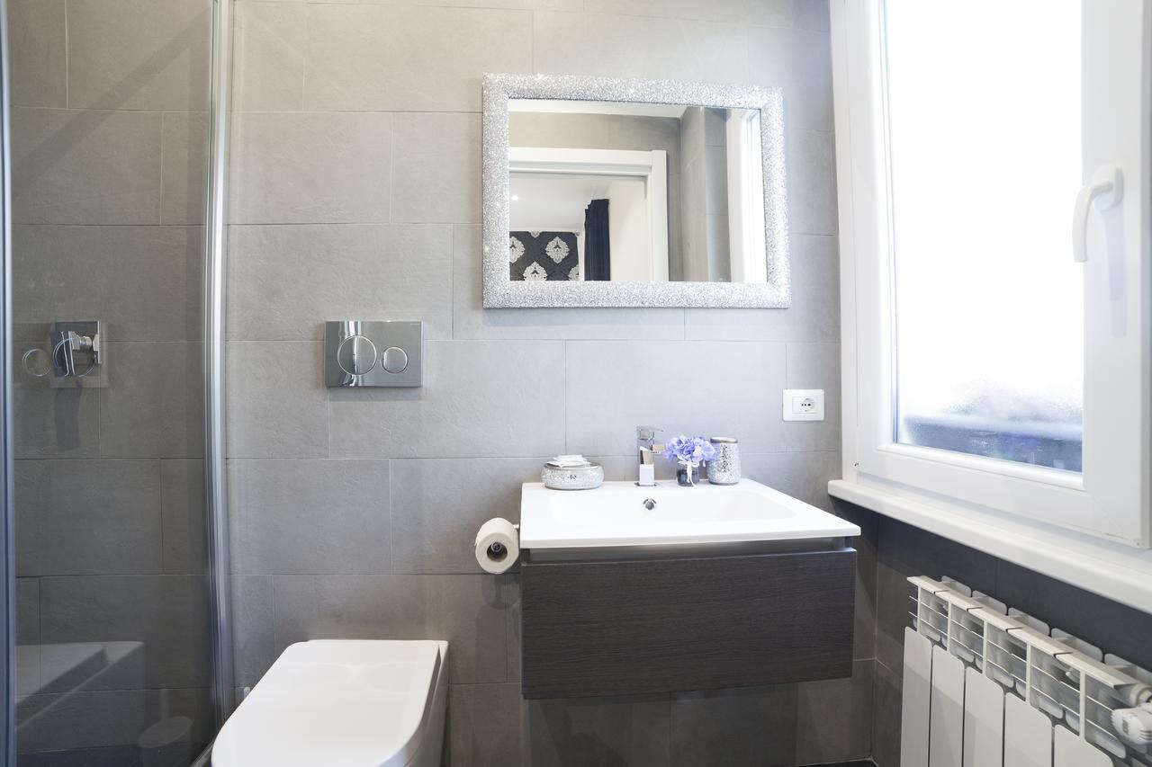 Suite Colosseo Apt. Rome Bagian luar foto