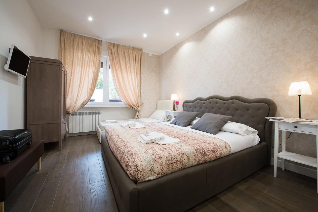 Suite Colosseo Apt. Rome Bagian luar foto